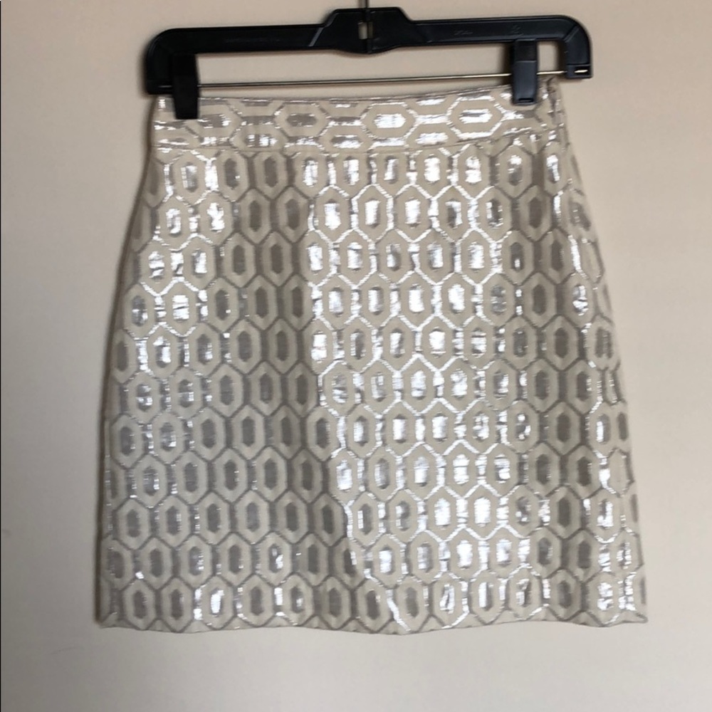 A like beige skirt